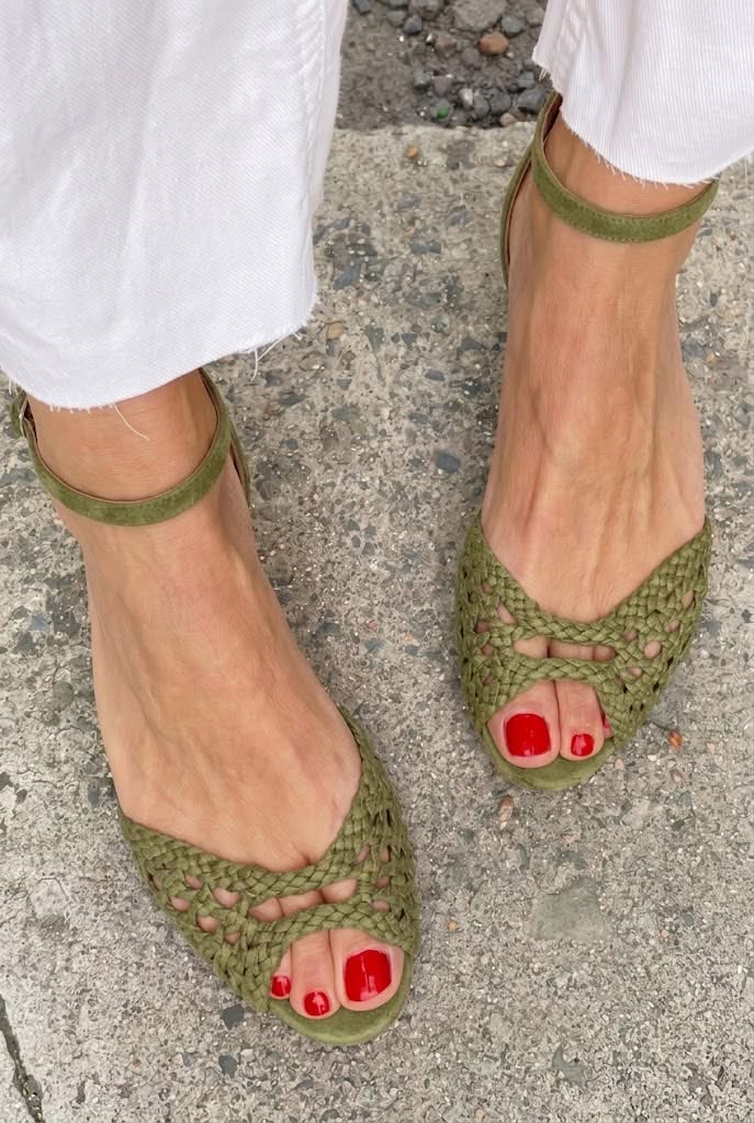 Olive Green / US 11