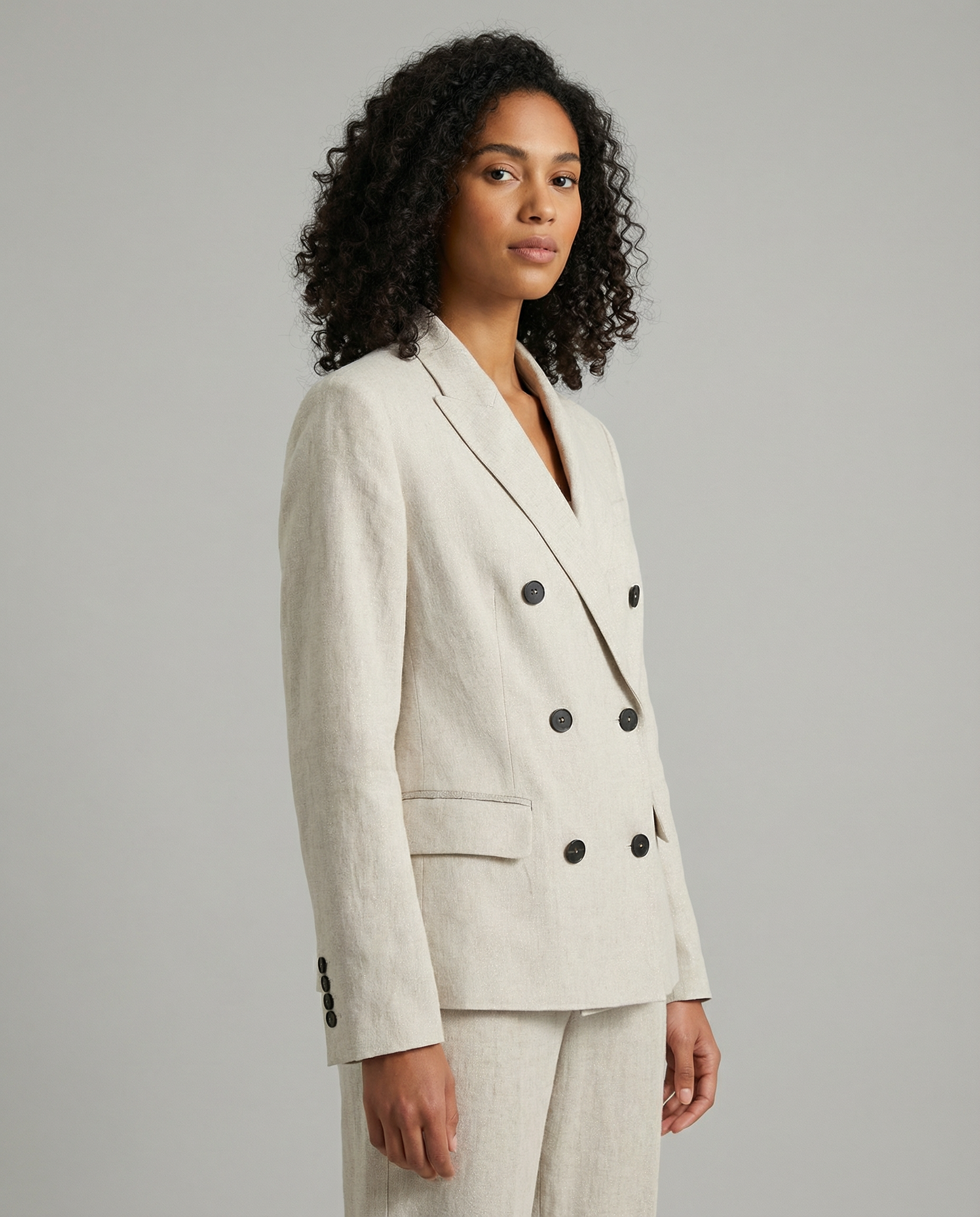 White / L